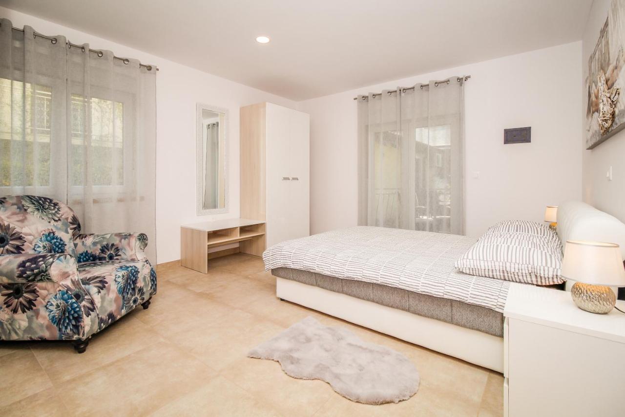 Apartments Balach Пореч Экстерьер фото
